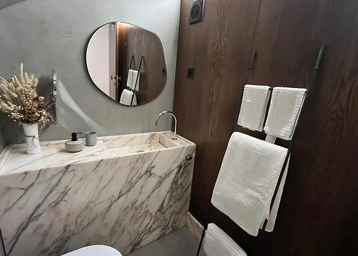 Cais Flores * ヴィラ・ノヴァ・デ・ガイア